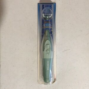 Reach Access Flosser in Blue